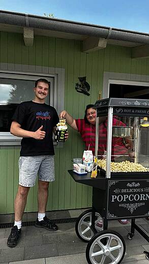 Einweihung Popcornmaschine